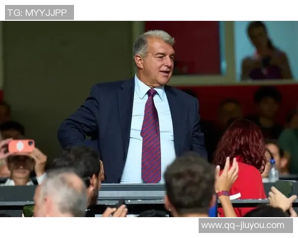 库尔图瓦回应拉波尔塔言论强调球队从未依赖裁判的支持与照顾 库尔图瓦回应拉波尔塔言论强调球队从未依赖裁判的支持与照顾