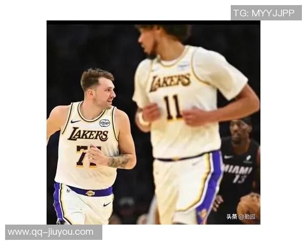 东契奇领衔本赛季40场次排行榜里夫斯紧随其后表现不俗