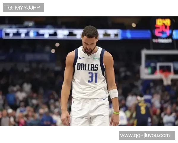 克莱首节短暂出战5分钟表现平平仅得4分助球队开局稳健