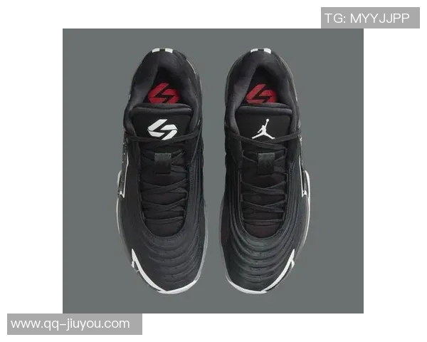 东契奇球鞋铭刻女儿名字感恩女儿是生命中最珍贵的礼物