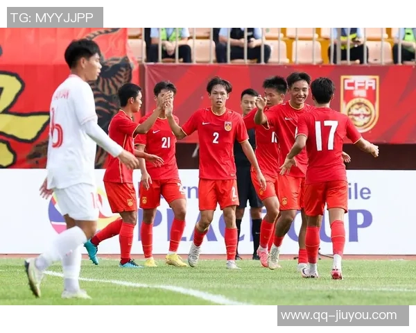 国足U16对朝鲜比赛中体能透支明显边路传球手短缺成制约因素